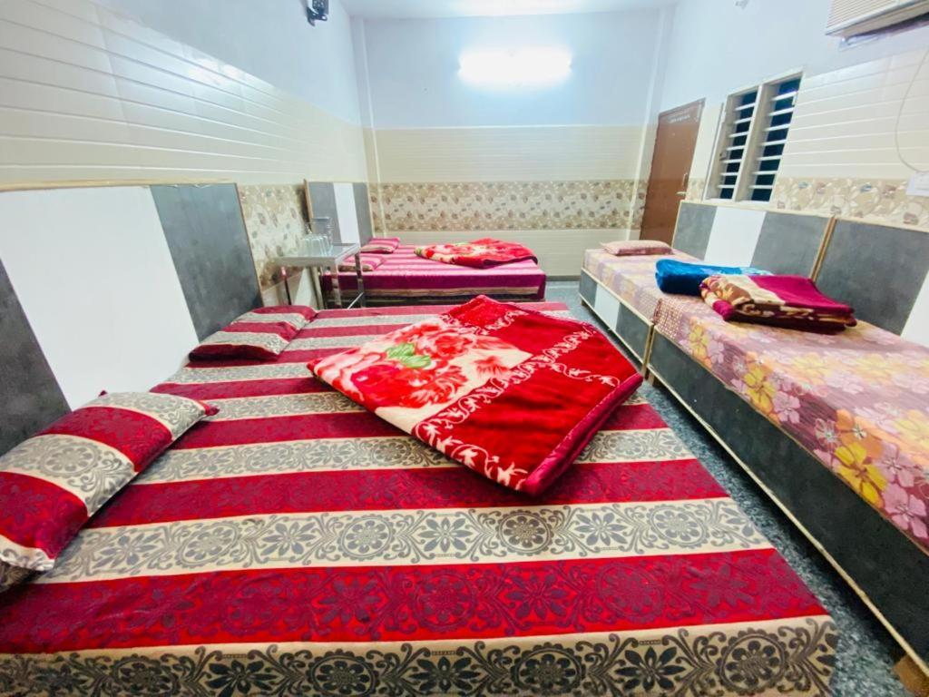 Hari Ganga Near By Bus And Railway Station Hotel Haridwar Exterior photo